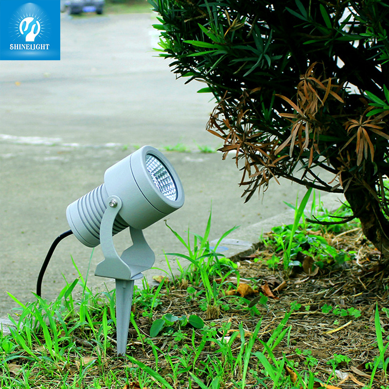 đèn cắm cỏ chiếu cây nhôm đúc