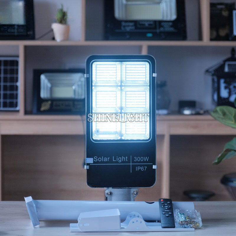 Đèn đường năng lượng mặt trời