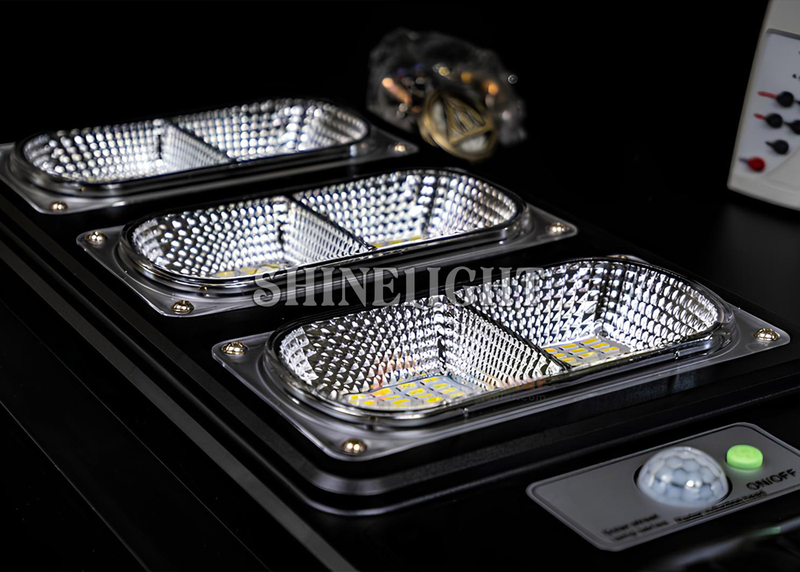 Đèn đường năng lượng mặt trời SL-D90PY