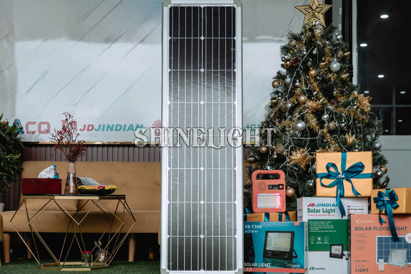 Đèn đường năng lượng mặt trời SLOLV-OLF