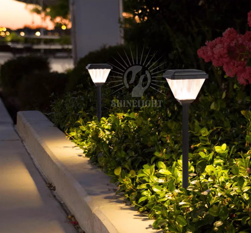 đèn năng lượng mặt trời