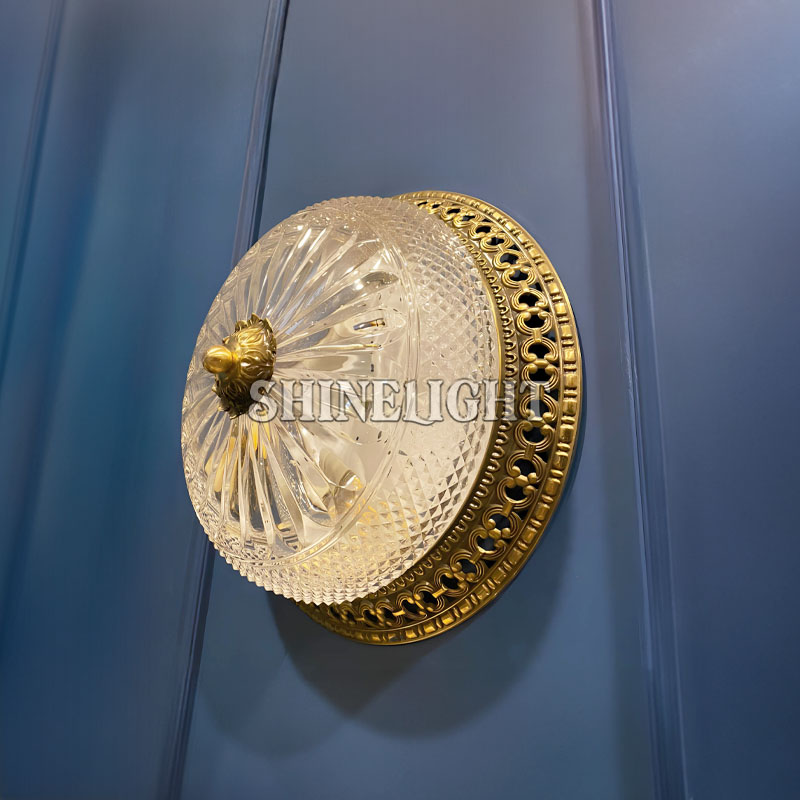 đèn gắn tường bằng đồng