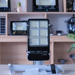 den-duong-nang-luong-mat-troi-sl-mt300-4 Đèn đường năng lượng mặt trời SL-MT300